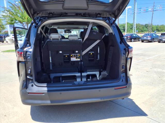 2025 Toyota Sienna XLE 8-Passenger