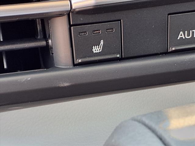 2025 Toyota Sienna XLE 8-Passenger