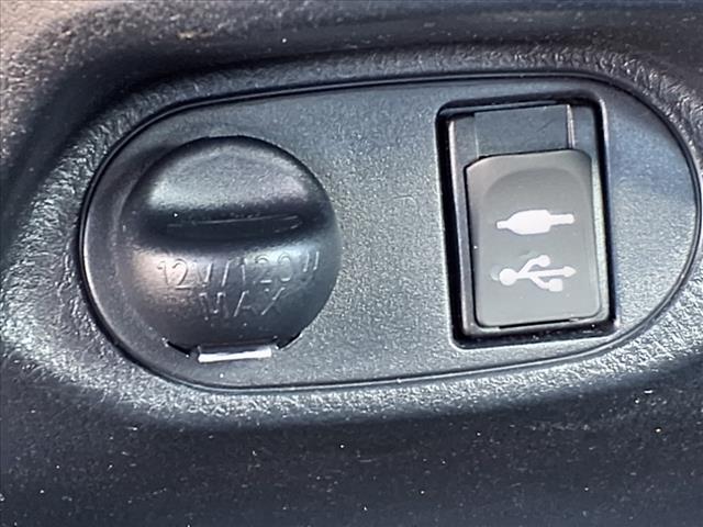 2017 Toyota Yaris 5-Door SE