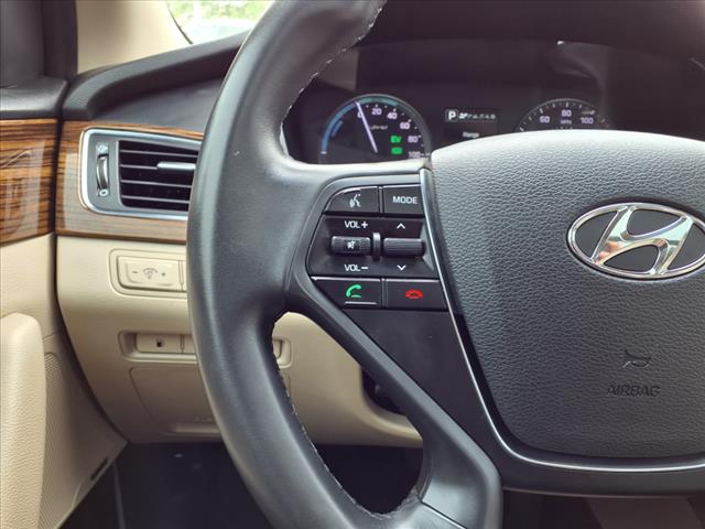 2017 Hyundai SONATA Hybrid Limited