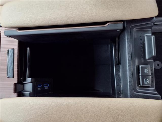 2022 Toyota Sienna XLE 7-Passenger