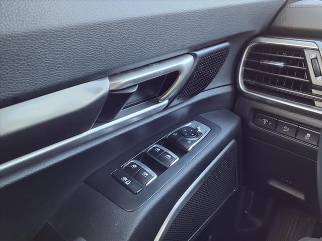 https://cdn.getauto.com/photos/5/158095/21c/5XYP6DGC8RG538568-21c.jpg
