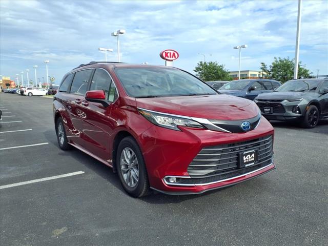 2022 Toyota Sienna XLE 7-Passenger