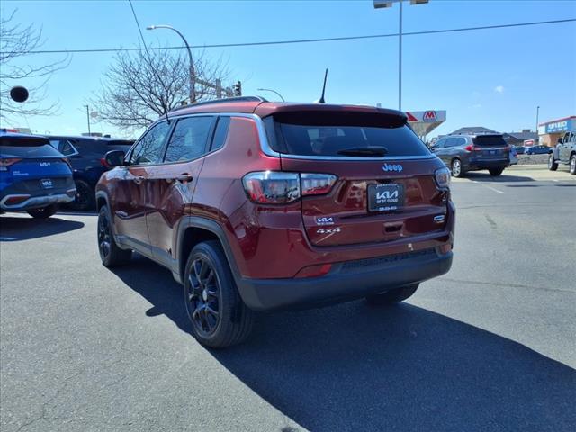 2022 Jeep Compass Latitude Lux