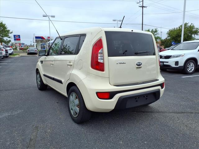2013 Kia Soul Base