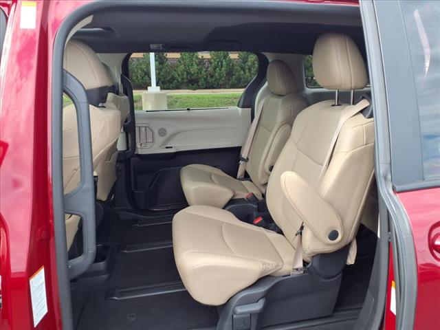 2022 Toyota Sienna XLE 7-Passenger