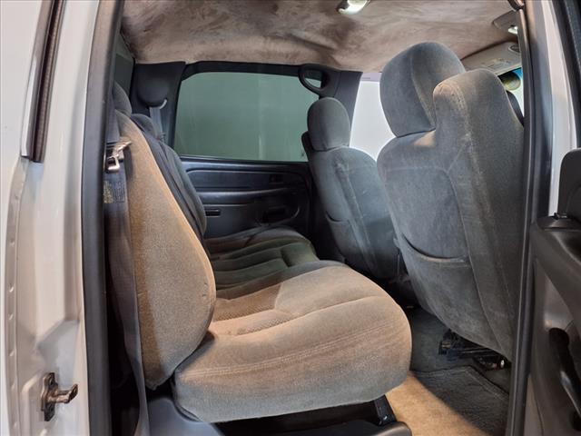 2004 Chevrolet Silverado 3500 Base