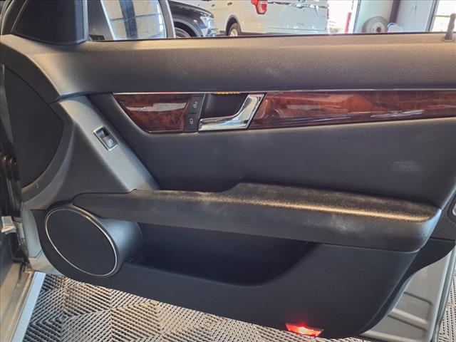 2011 Mercedes-Benz C-Class C 300 Luxury 4MATIC