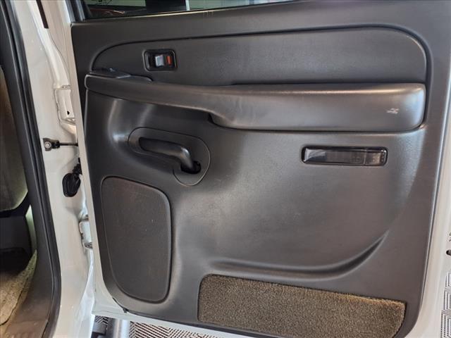 2004 Chevrolet Silverado 3500 Base