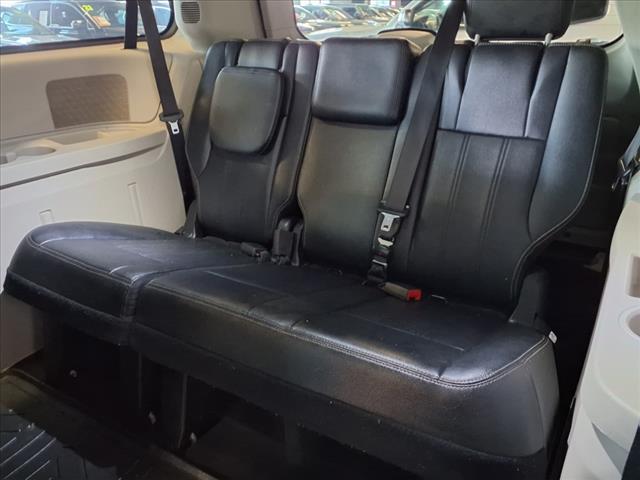 2016 Chrysler Town and Country Touring
