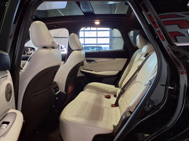 2019 INFINITI QX50 Essential