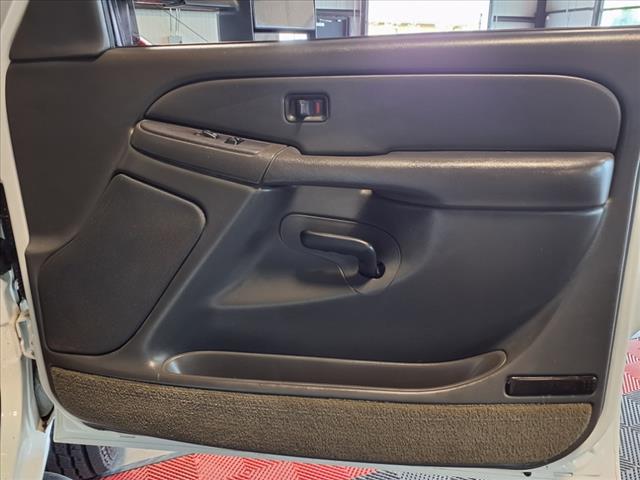 2004 Chevrolet Silverado 3500 Base