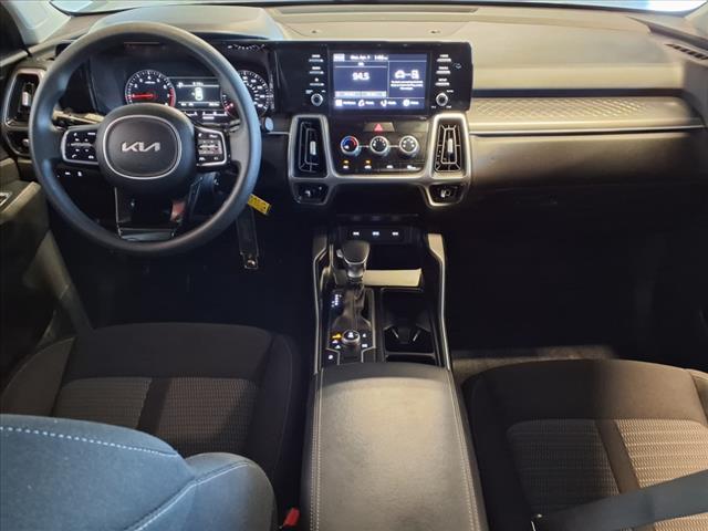 2022 Kia Sorento LX