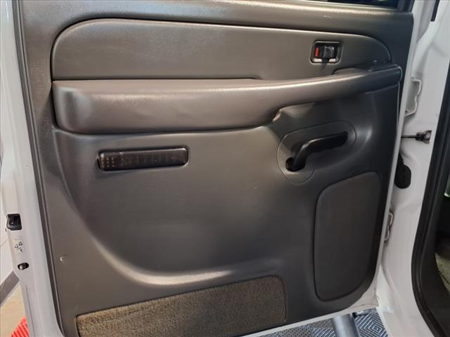 2004 Chevrolet Silverado 3500 Base