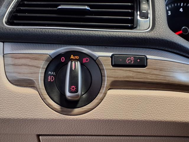 2016 Volkswagen Passat V6 SEL Premium