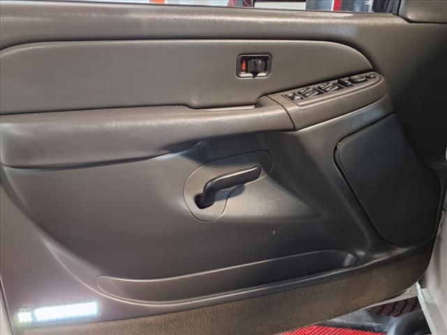 2004 Chevrolet Silverado 3500 Base
