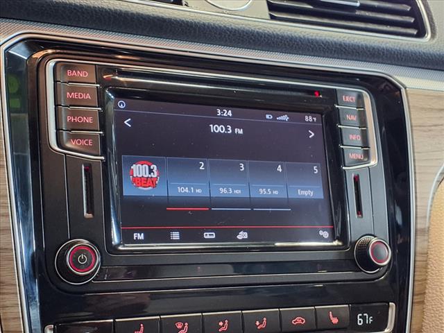 2016 Volkswagen Passat V6 SEL Premium
