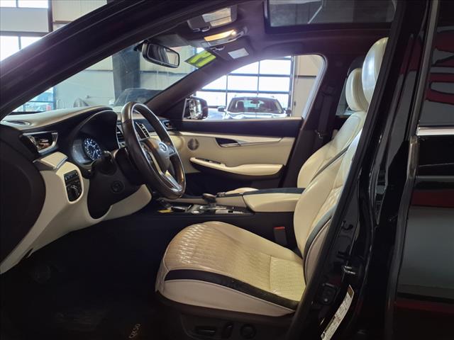 2019 INFINITI QX50 Essential