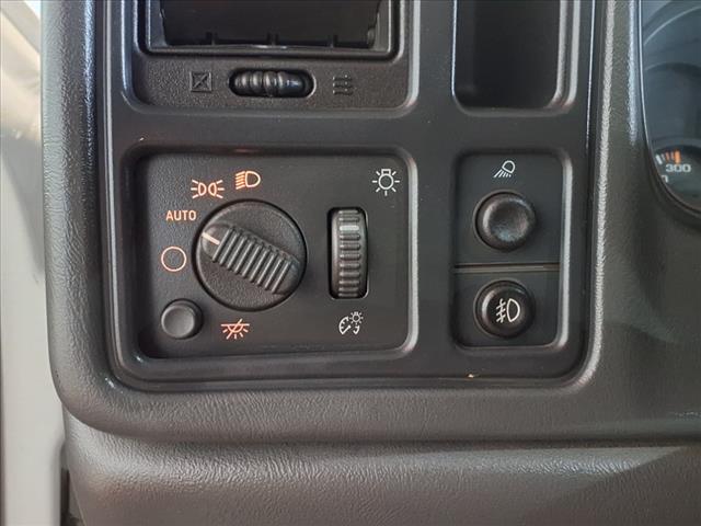 2004 Chevrolet Silverado 3500 Base