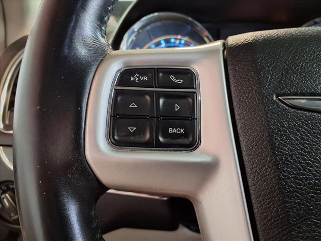 2016 Chrysler Town and Country Touring