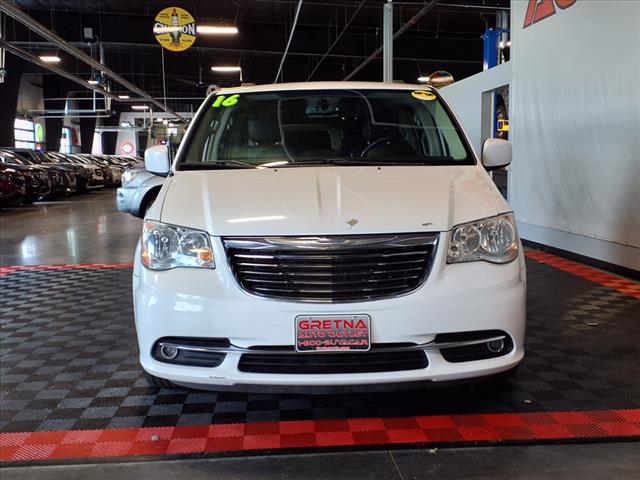 2016 Chrysler Town and Country Touring