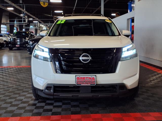 2022 Nissan Pathfinder SV