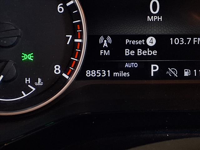 2022 Nissan Pathfinder SV