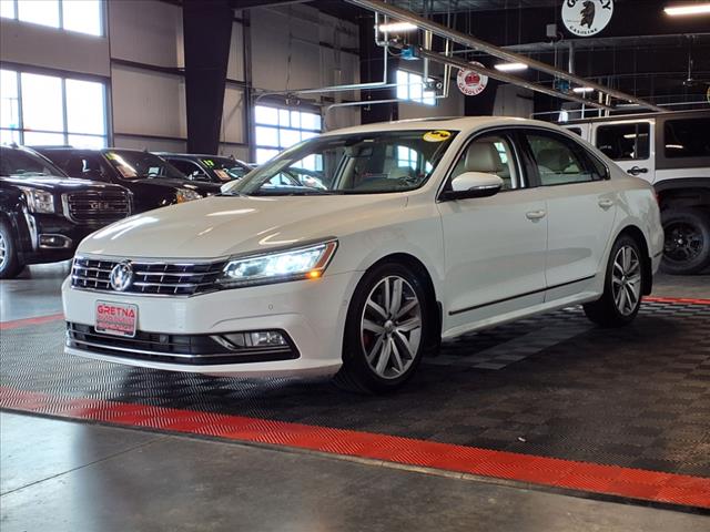 2016 Volkswagen Passat V6 SEL Premium
