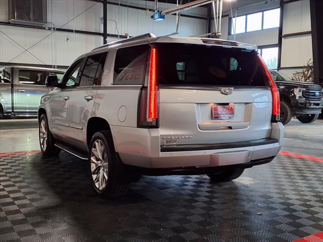 2019 Cadillac Escalade Luxury