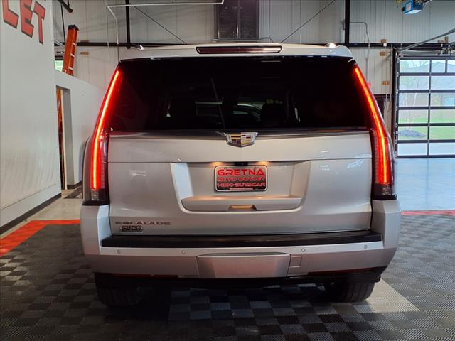 2019 Cadillac Escalade Luxury