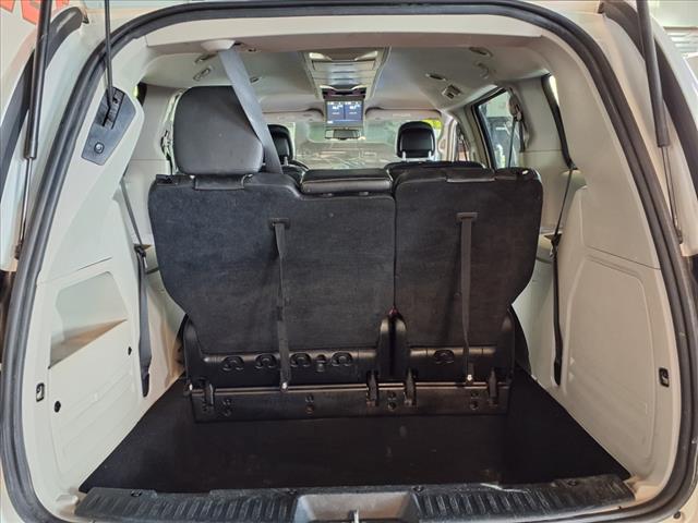 2016 Chrysler Town and Country Touring
