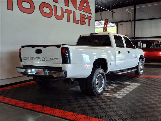 2004 Chevrolet Silverado 3500 Base
