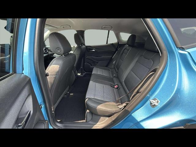 2025 Chevrolet Trax LT - Photo 11