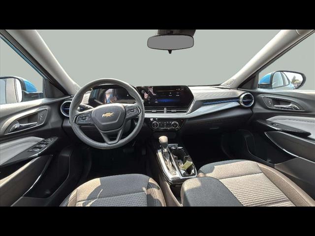 2025 Chevrolet Trax LT - Photo 15