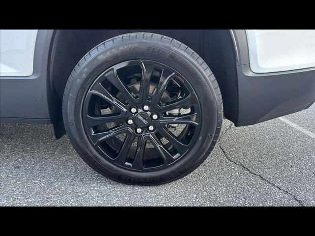 2023 GMC Acadia SLE - Photo 25