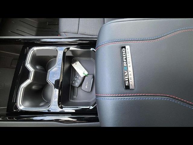 2024 Chevrolet Silverado EV RST - Photo 26