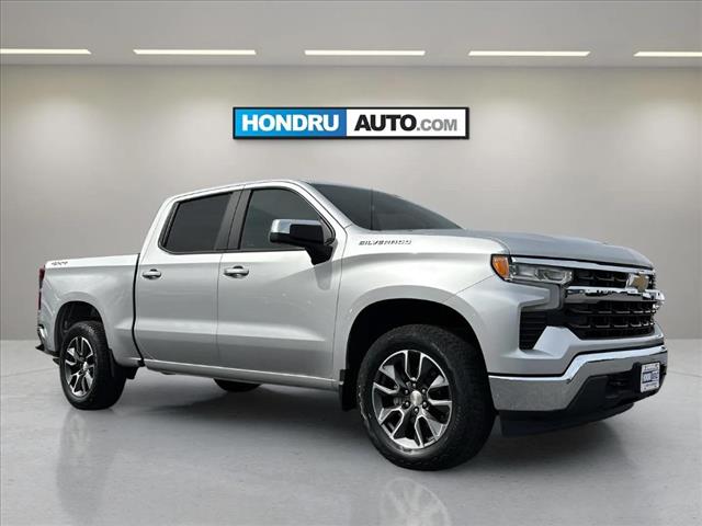 2022 Chevrolet Silverado 1500 LT - Photo 2