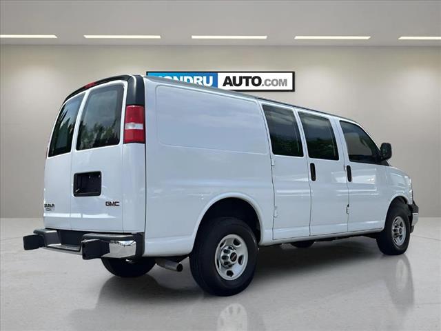 2023 GMC Savana 2500 - Photo 4