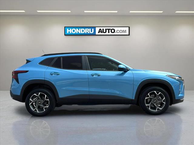 2025 Chevrolet Trax LT - Photo 6