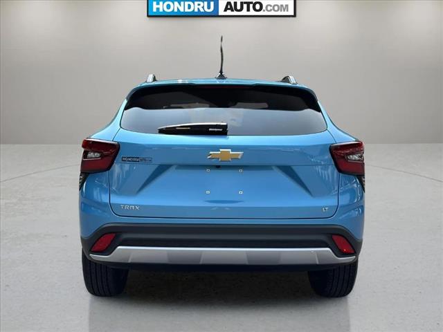 2025 Chevrolet Trax LT - Photo 8