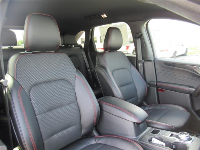 2025 Ford Escape Hybrid ST-Line