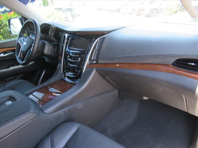 2017 Cadillac Escalade ESV Luxury