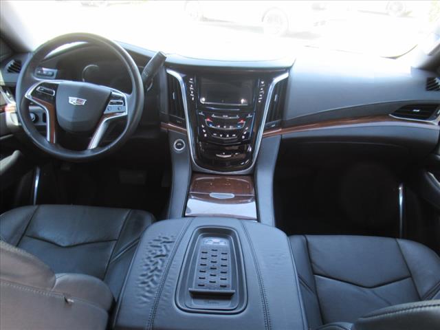 2017 Cadillac Escalade ESV Luxury