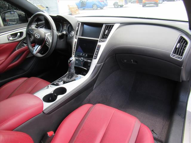 2017 INFINITI Q60 Red Sport 400