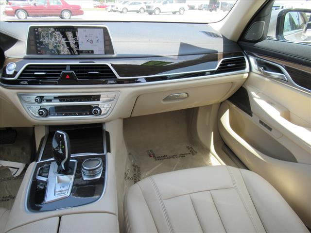 2018 BMW 7 Series 740i