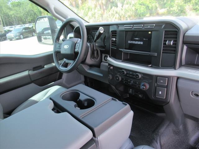 2024 Ford S/D C/C XL