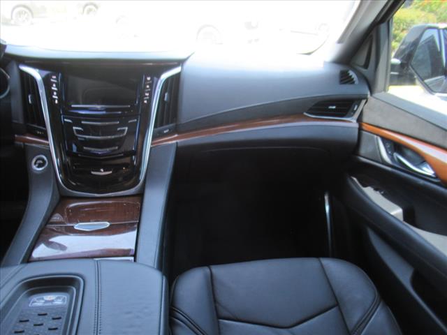2017 Cadillac Escalade ESV Luxury