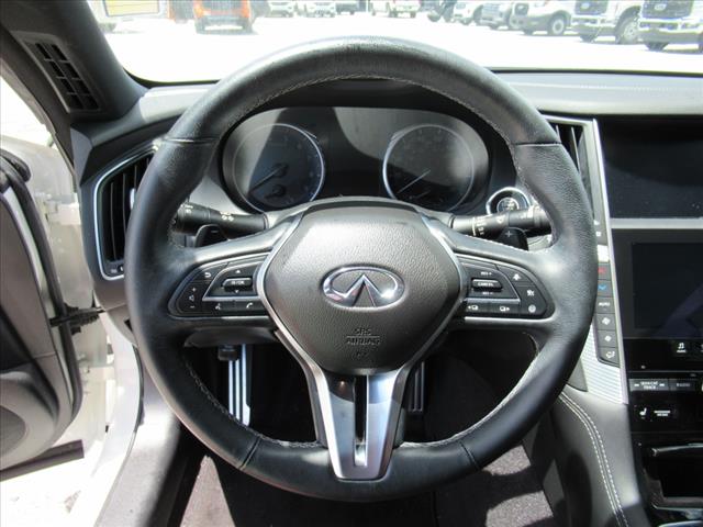 2017 INFINITI Q60 Red Sport 400