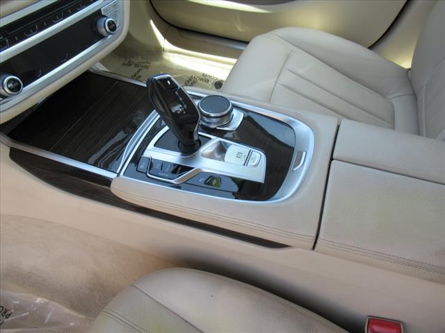 2018 BMW 7 Series 740i
