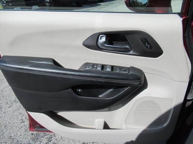 2021 Chrysler Pacifica Hybrid Touring L